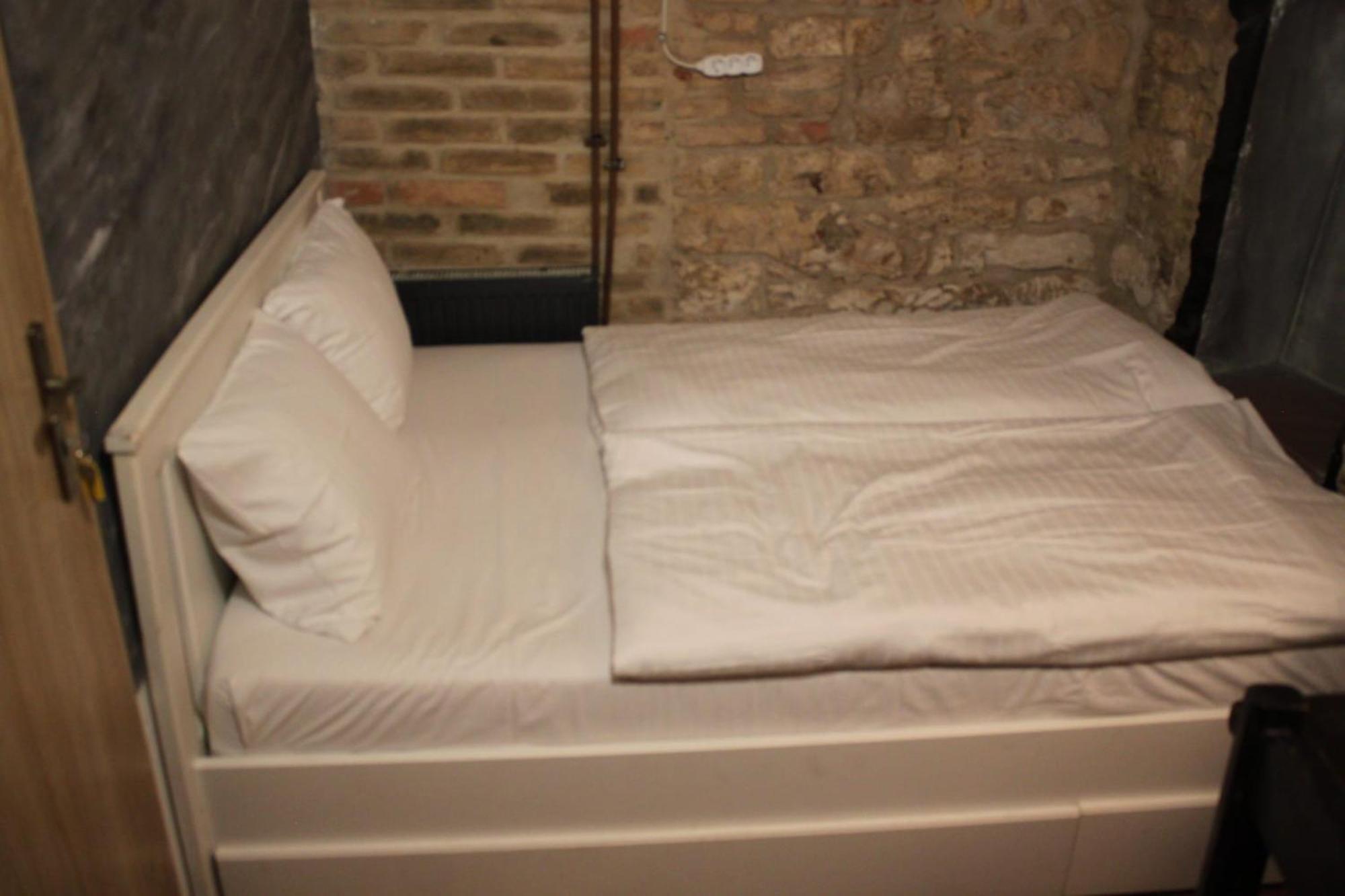 Alba Hostel Prague Exterior photo