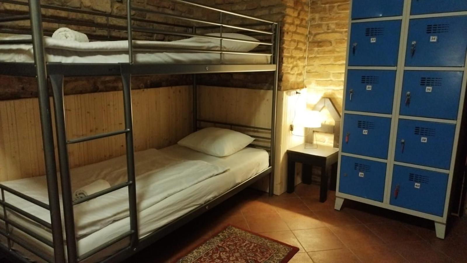 Alba Hostel Prague Exterior photo